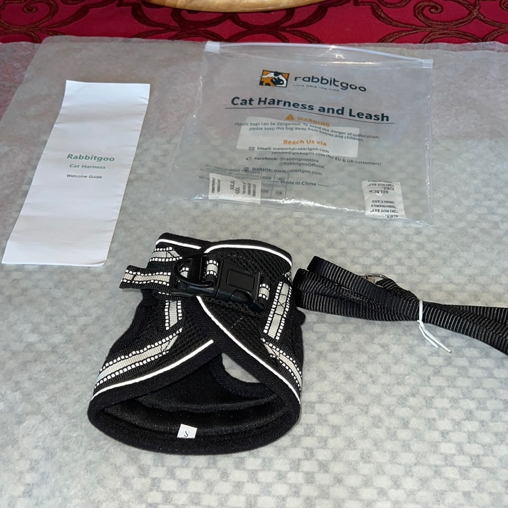 Cat harness and leash size s